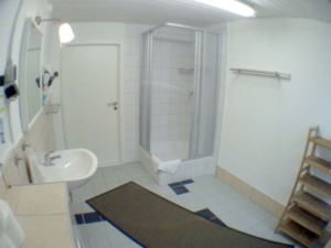 Privatbad extern - Dusche / WC / Waschtisch