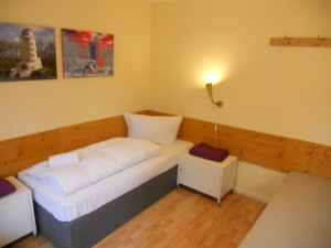 4 Bett Zimmer Damen - Einzelbett - Boxspring