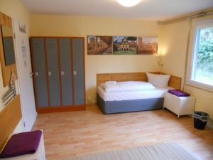 4 Bett Zimmer Damen - Einzelbett - Boxspring