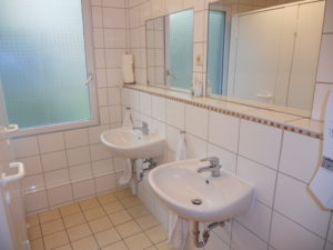 Gemeinschaftsbad - shared bathroom